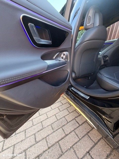 Mercedes-Benz E - 8