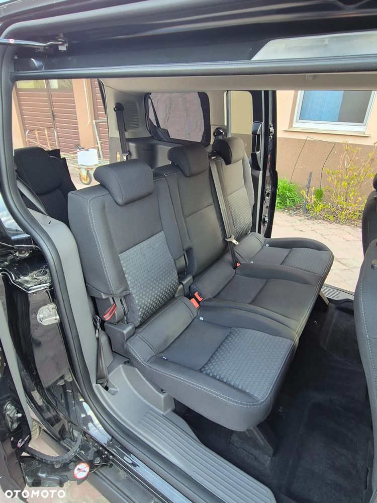 Ford Tourneo Connect Grand - 16