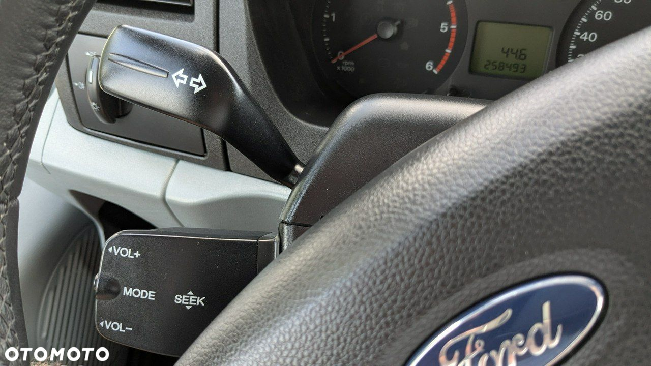 Ford Transit - 26