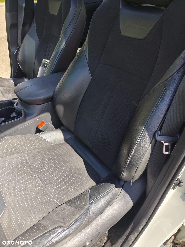 Toyota RAV4 - 9