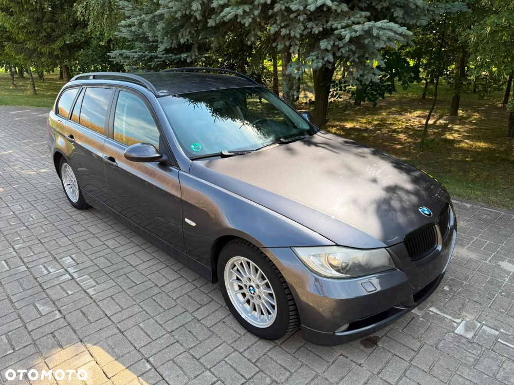 BMW Seria 3 320i - 4