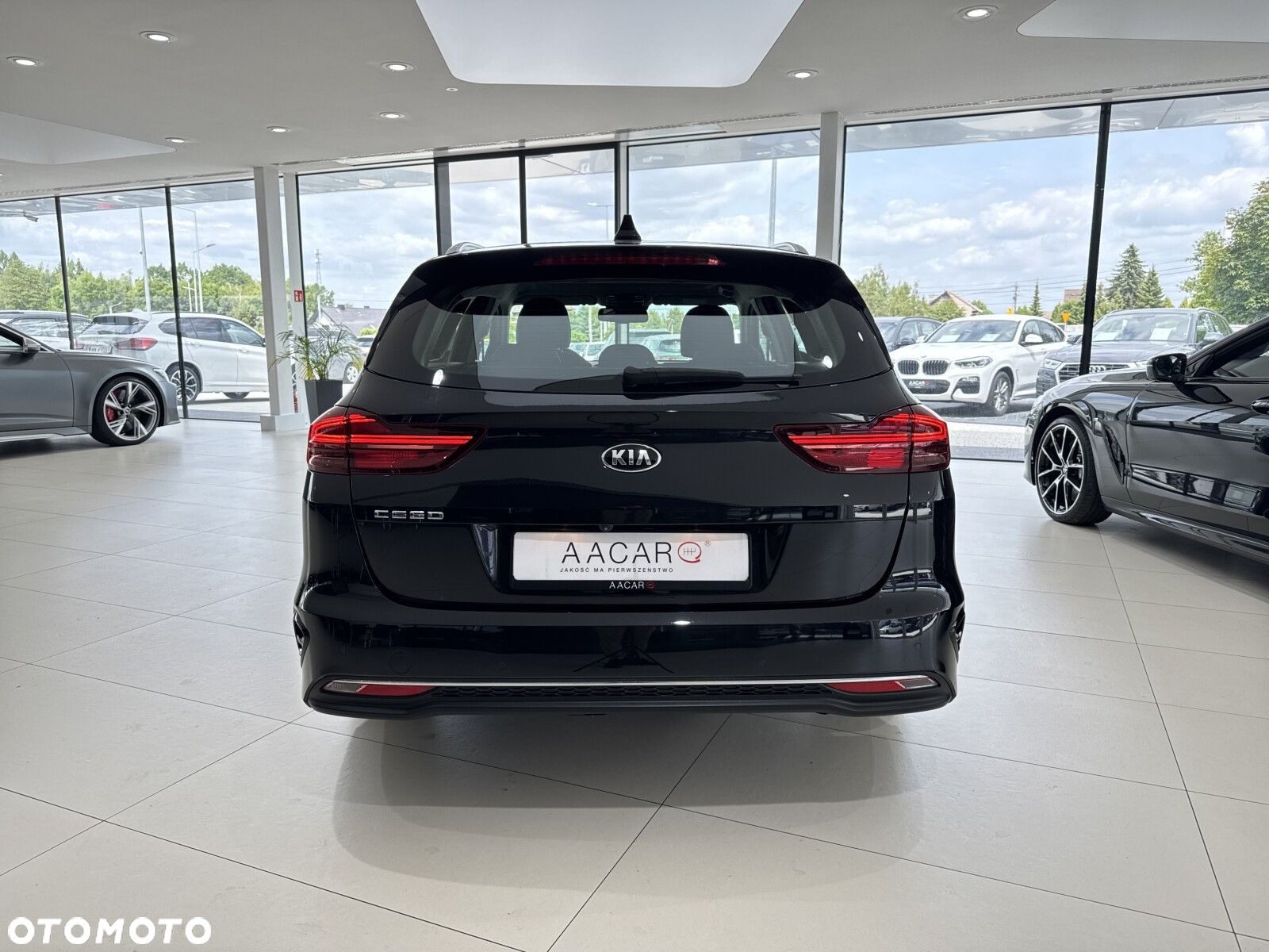 Kia Ceed - 4