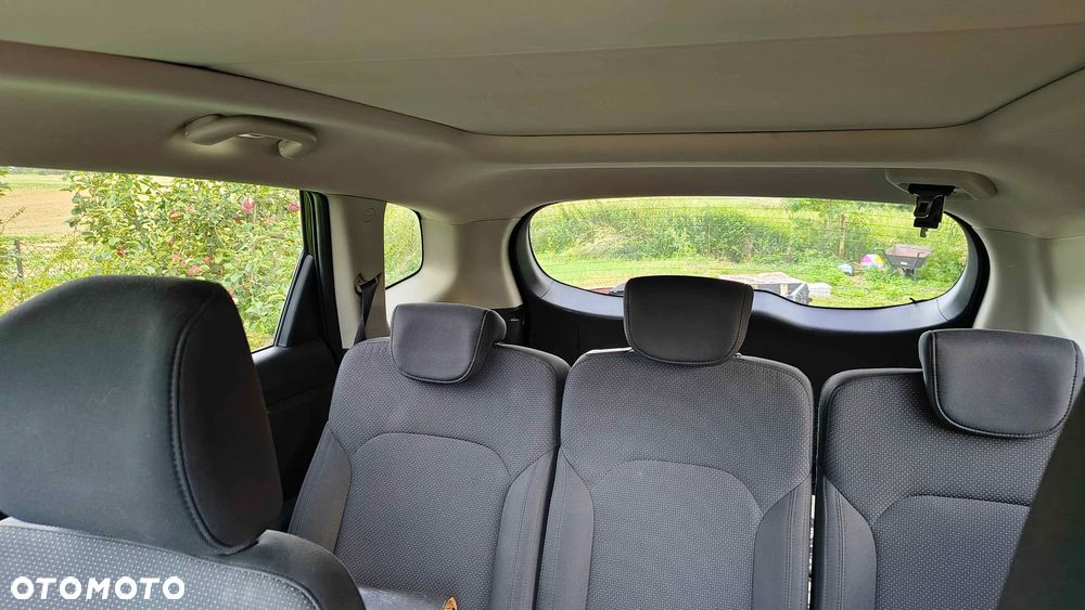 Kia Carens 1.7 CRDi L - 8