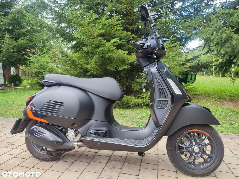 Vespa GTS - 1