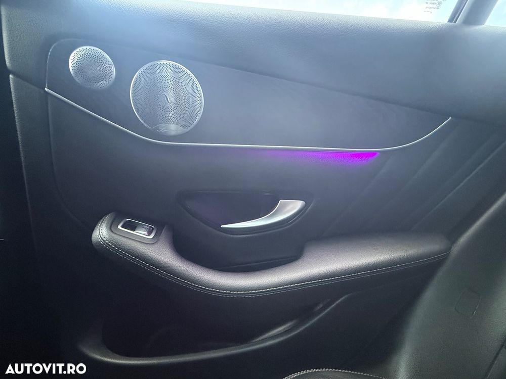 Mercedes-Benz GLC 300 d 4MATIC 9G-TRONIC AMG Line Plus - 35