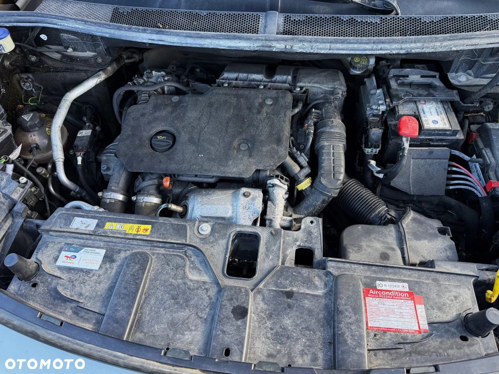 Peugeot 3008 BlueHDi 130 Stop & Start EAT8 Allure - 15