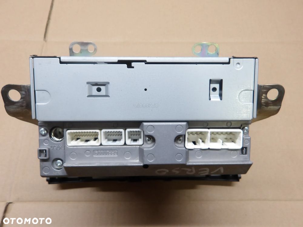 TOYOTA COROLLA VERSO 2.2D RADIO 86120-0F010 - 3