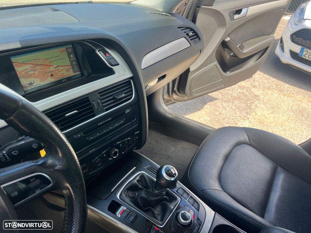 Audi A4 2.0 TDI S-line - 27