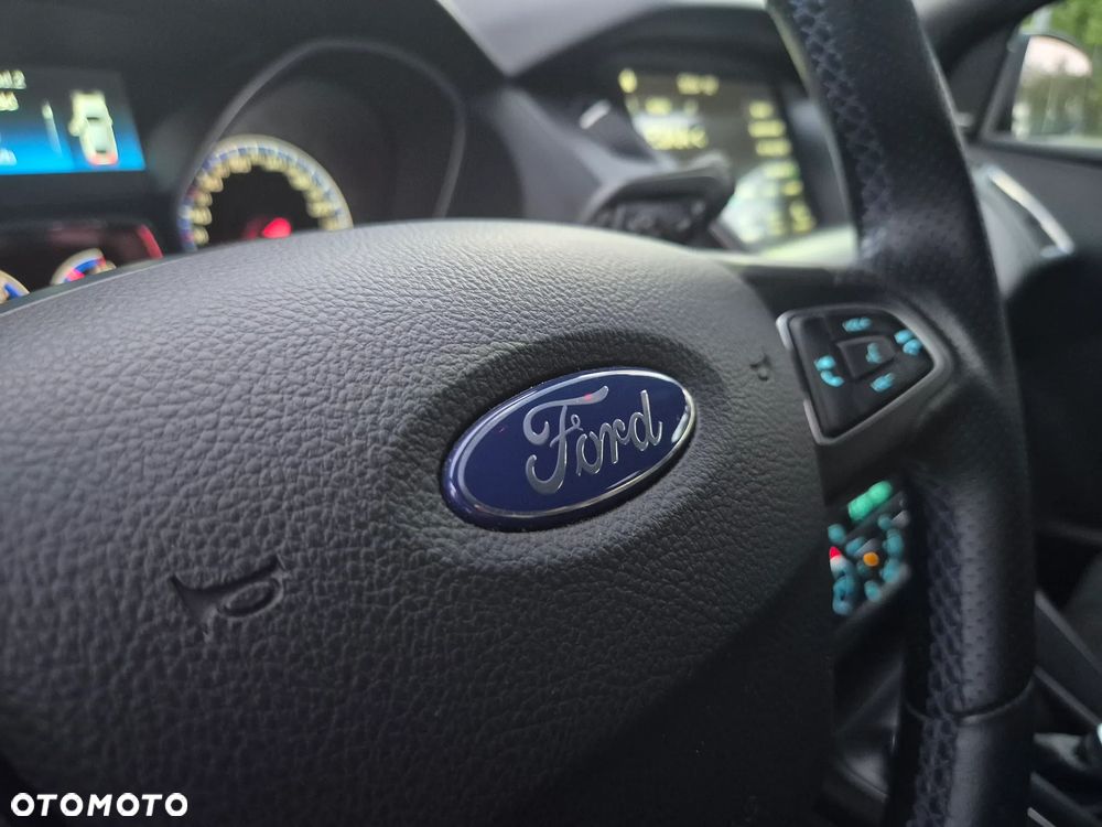 Ford Focus - 23