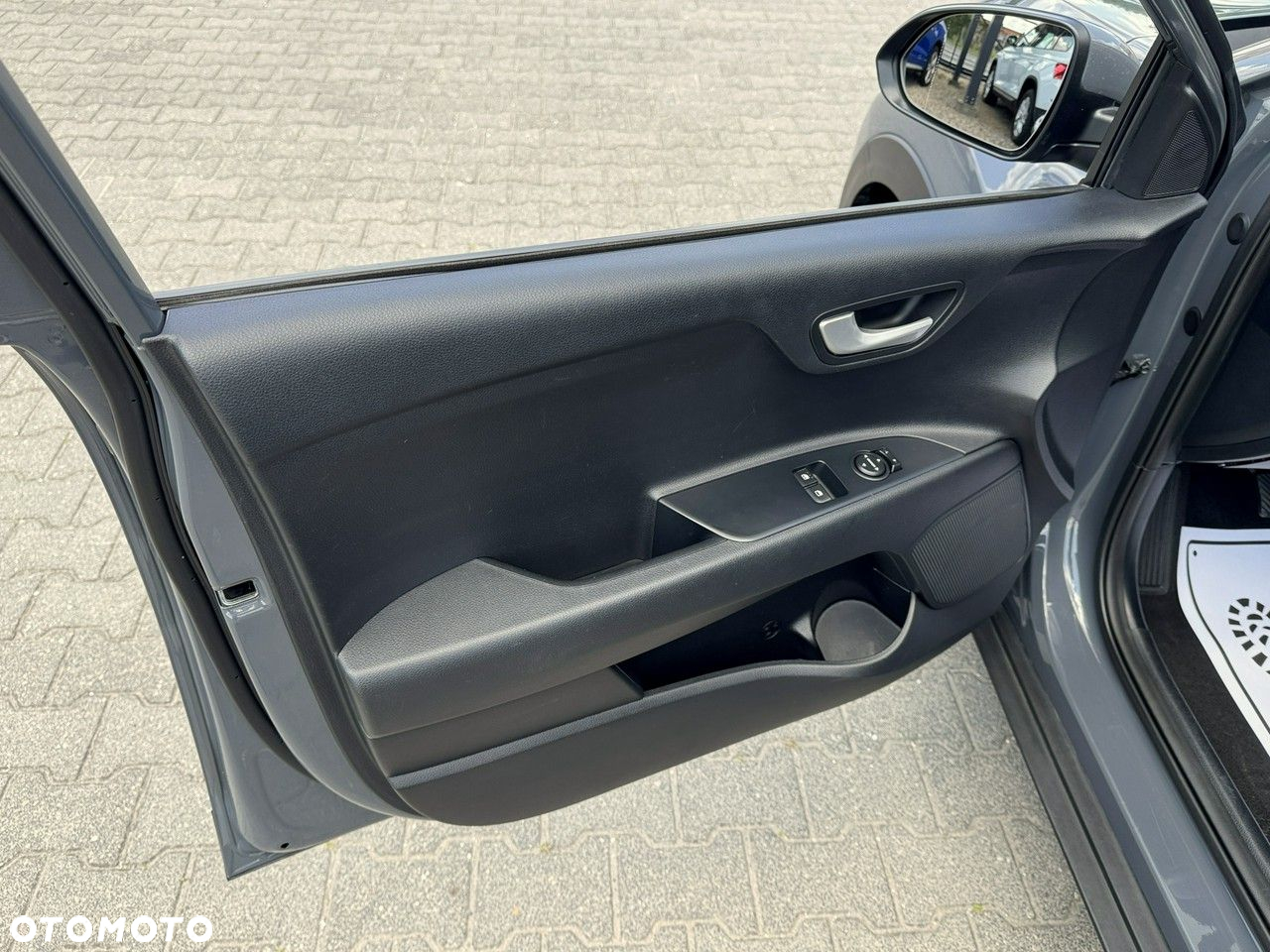 Kia Stonic 1.2 L - 16