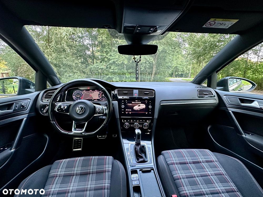 Volkswagen Golf GTI (BlueMotion Technology) DSG - 4