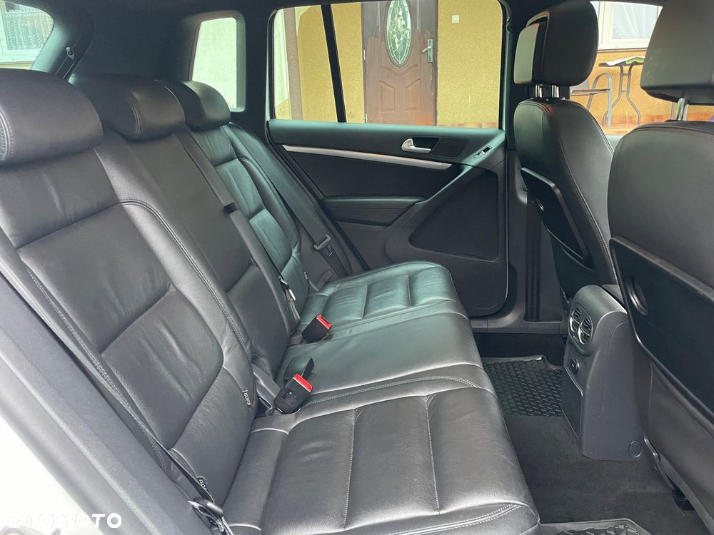 Volkswagen Tiguan 2.0 TDI 4Mot R-Style DSG - 23