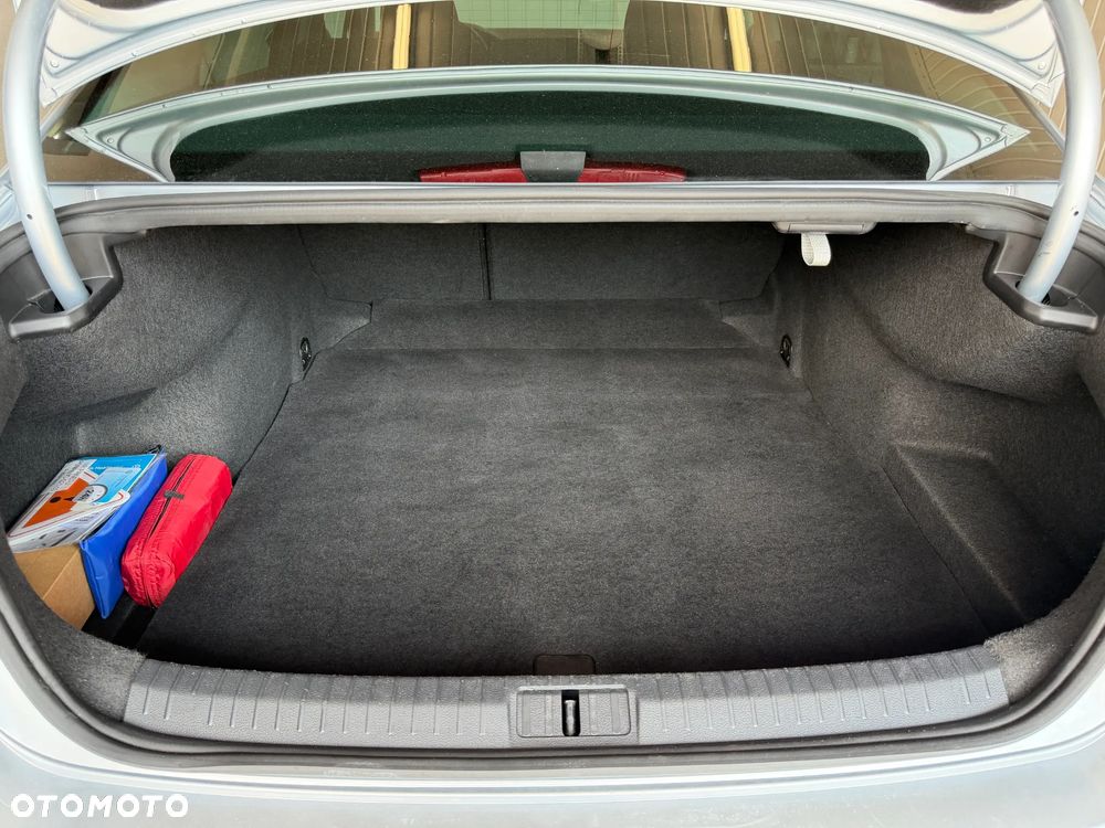 Volkswagen Passat 2.0 TDI EVO Elegance - 26