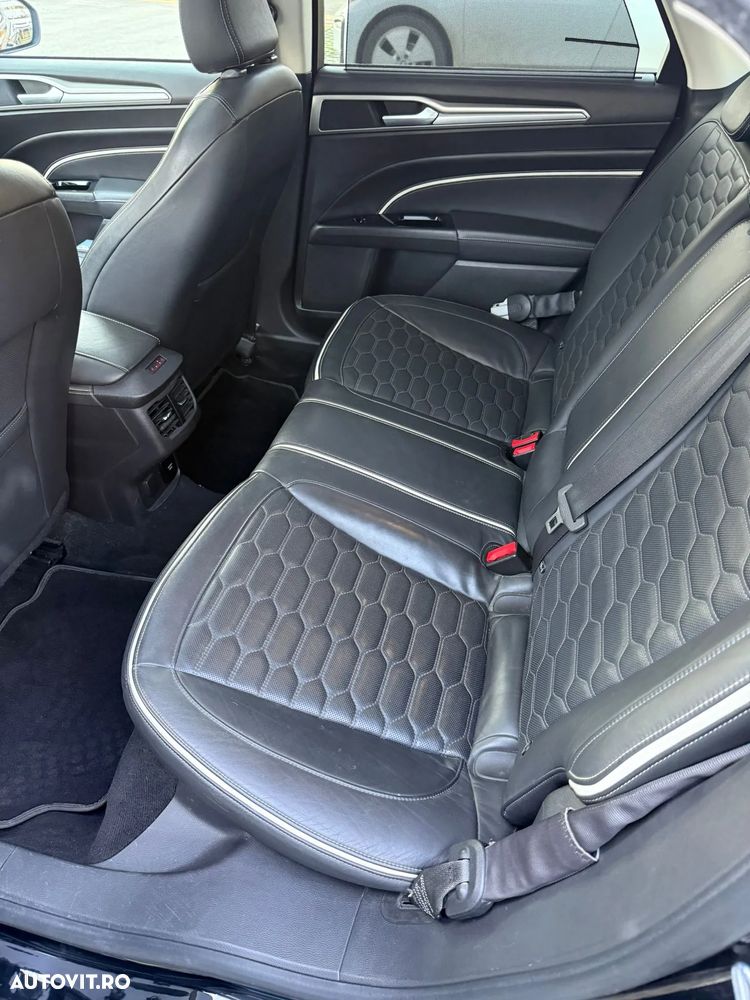 Ford Mondeo 2.0 TDCi Powershift AWD - 4