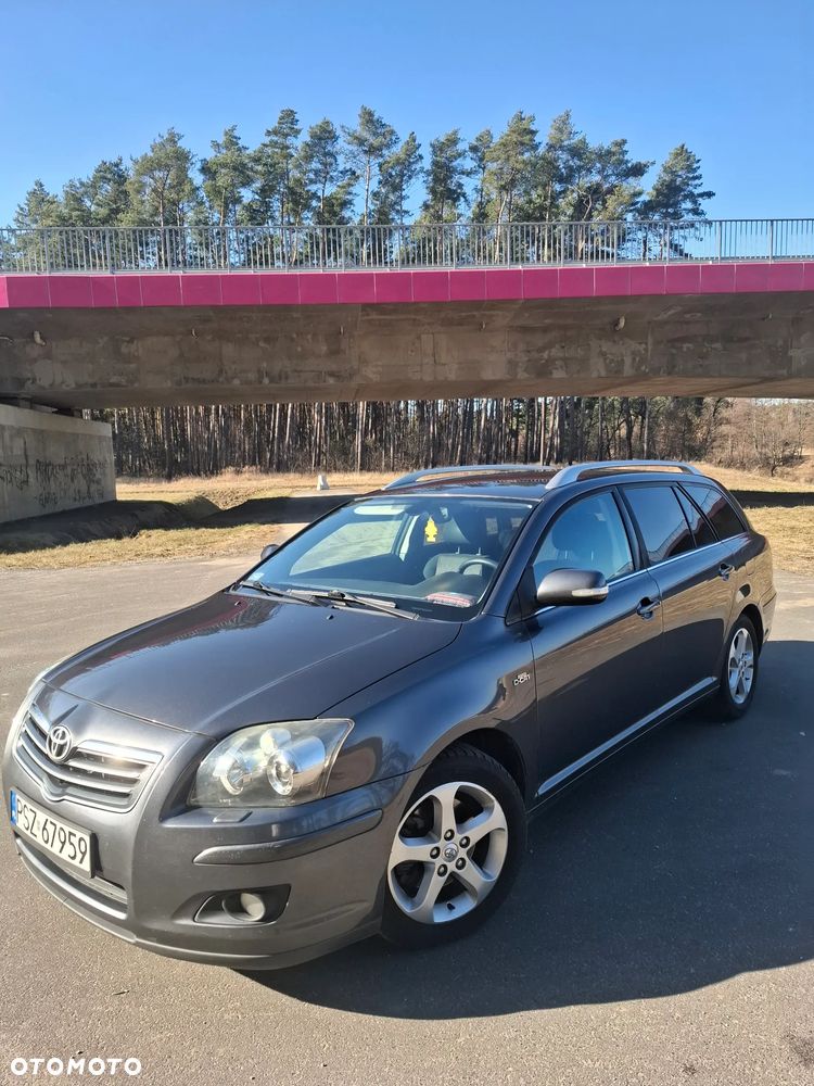 Toyota Avensis 2.2 D-CAT Executive - 17