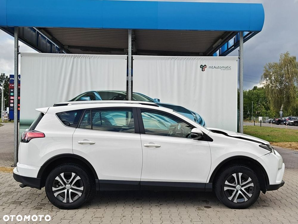 Toyota RAV4 - 8