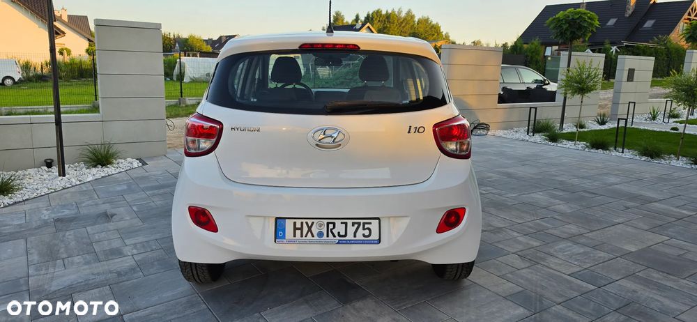 Hyundai i10 1.1 FIFA WM Edition - 7