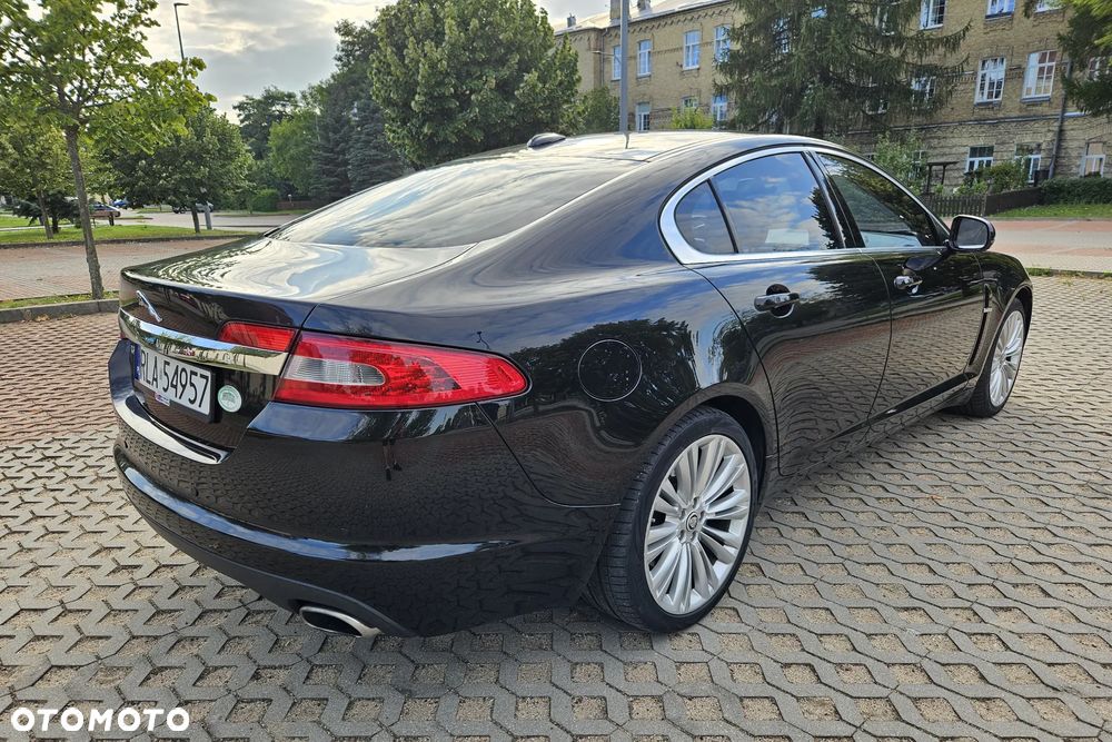Jaguar XF 5.0 V8 Premium Luxury - 4