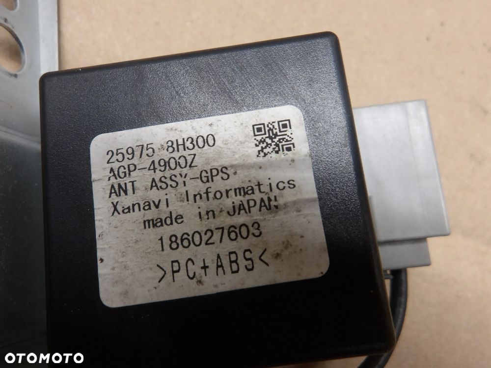 NISSAN X-TRAIL T30 00-07r. WZMACNIACZ ANTENY 259758H300 - 4