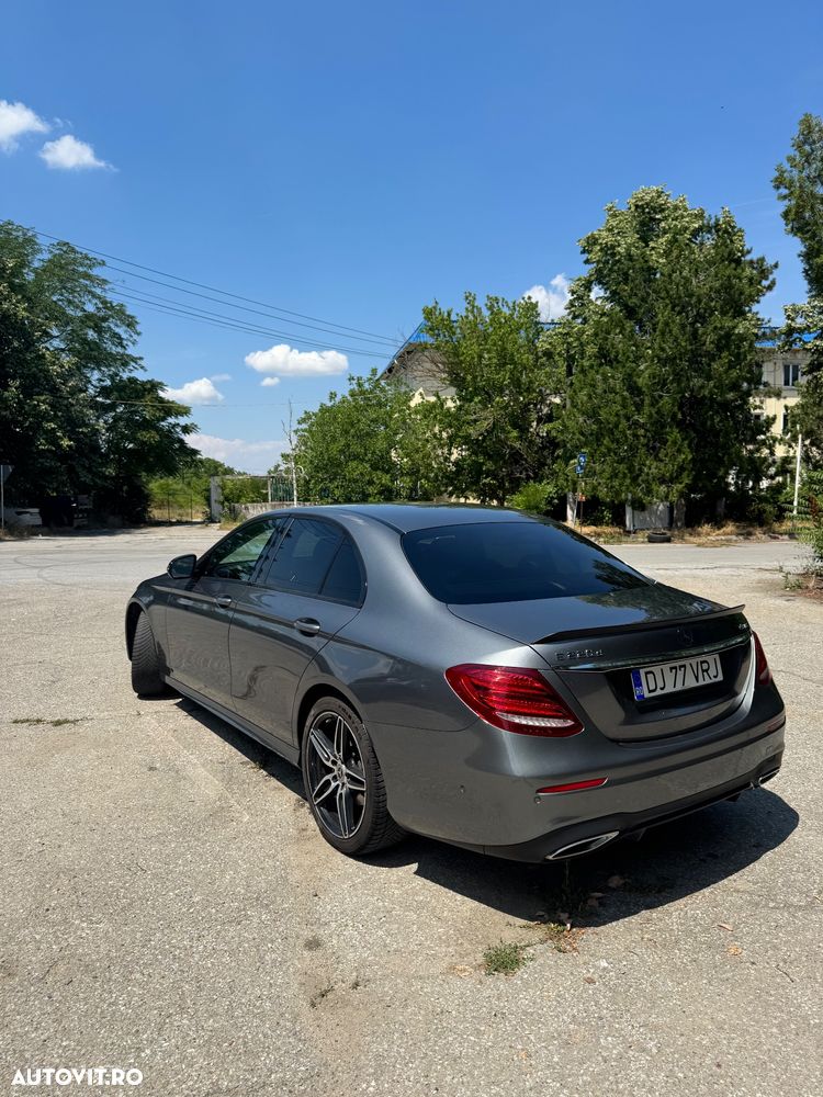 Mercedes-Benz E 220 d 4MATIC Aut. - 4
