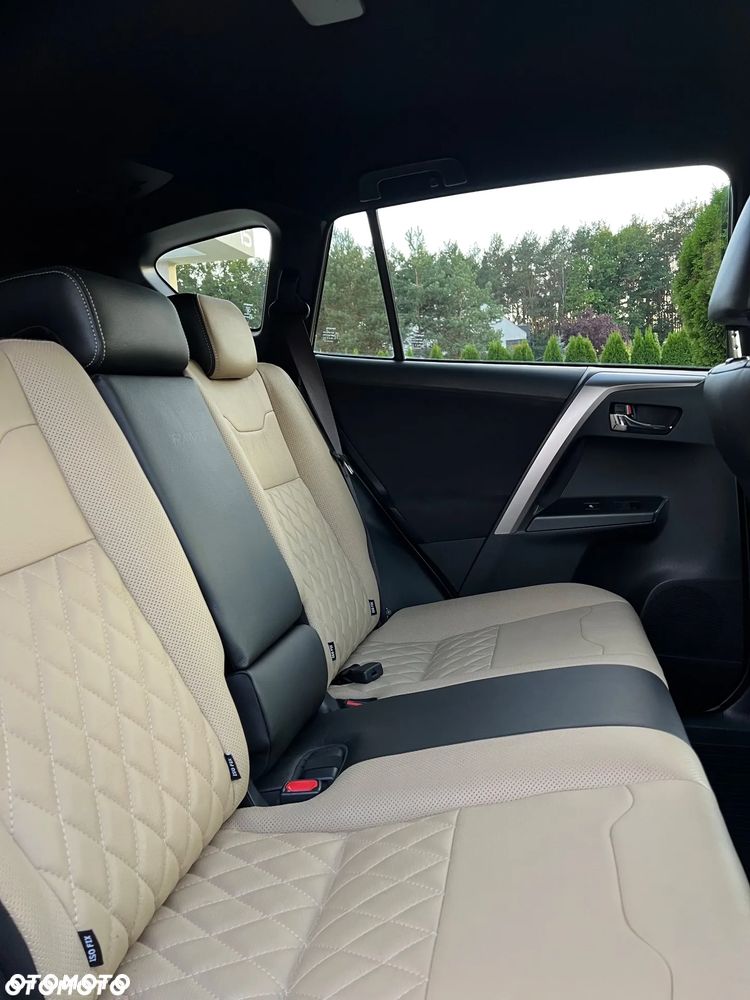 Toyota RAV4 Hybrid Prestige 4x4 - 17