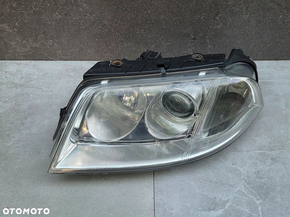 VW PASSAT B5 FL 01-05 LAMPA PRZÓD PRZEDNIA LEWA KOMPLETNA ORYGINAŁ 3B0941015AN