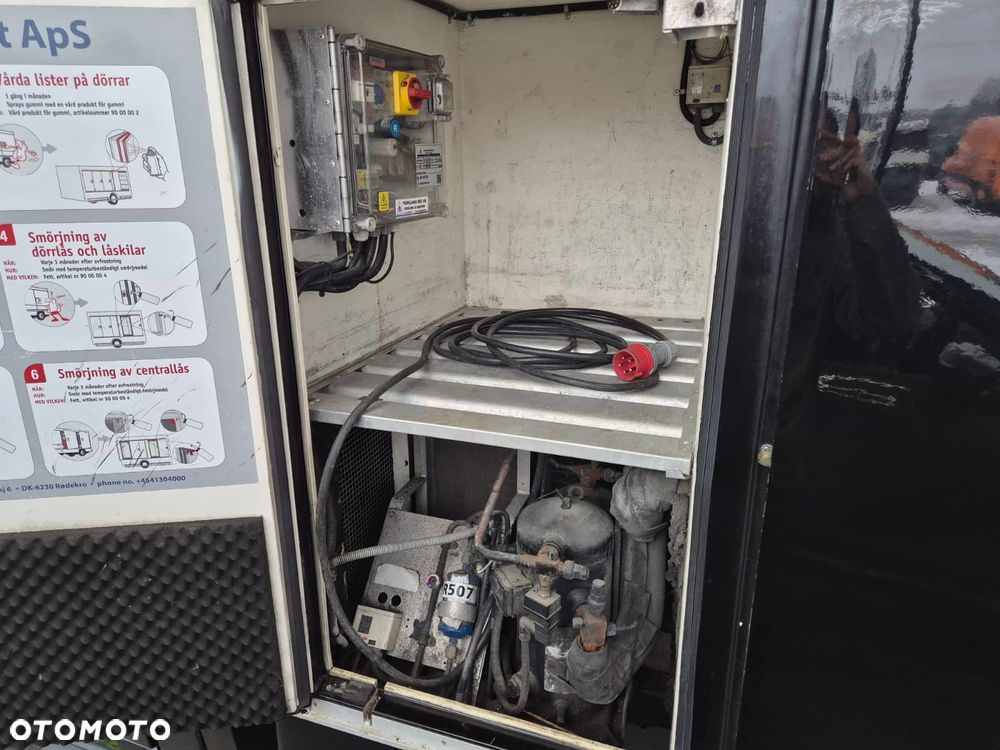 Ford Transit 350 2.0 TDCi / CHŁODNIA / MROŻNIA / IDEALNA DO MROŻONEK / BOCZNE KOMORY / ZASILANIE ZEWNĘTRZNE / GRUBE ŚCIANKI / SERWISOWANY / MODEL 2020 / EURO 6 / UNIKATOWY - 30