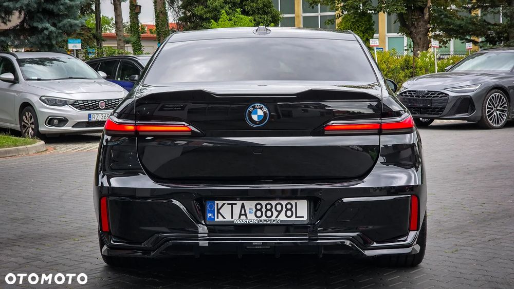 BMW Seria 7 750e PHEV xDrive sport - 10