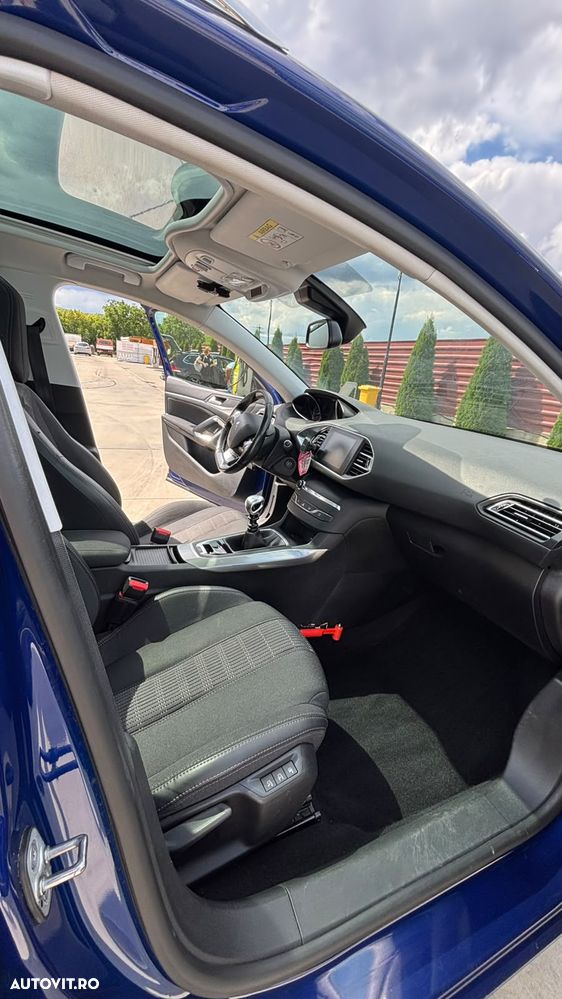 Peugeot 308 PureTech 130 GPF Stop & Start Allure Business-Paket - 10