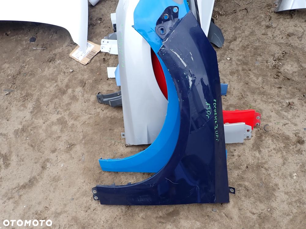 FORD FOCUS MK3 LIFT BŁOTNIK LEWY PRZÓD - 1