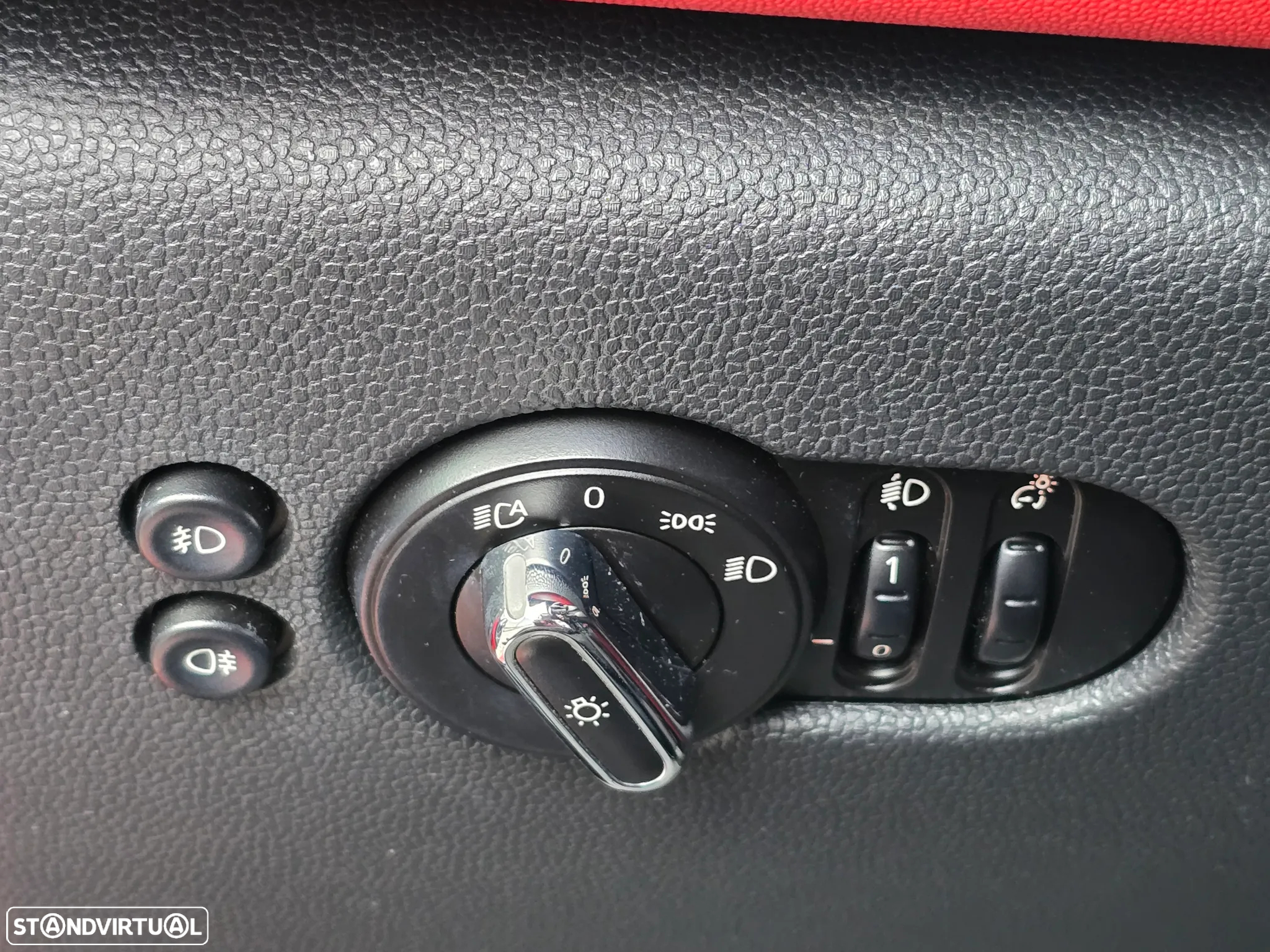 MINI 5 Portas One D - 18