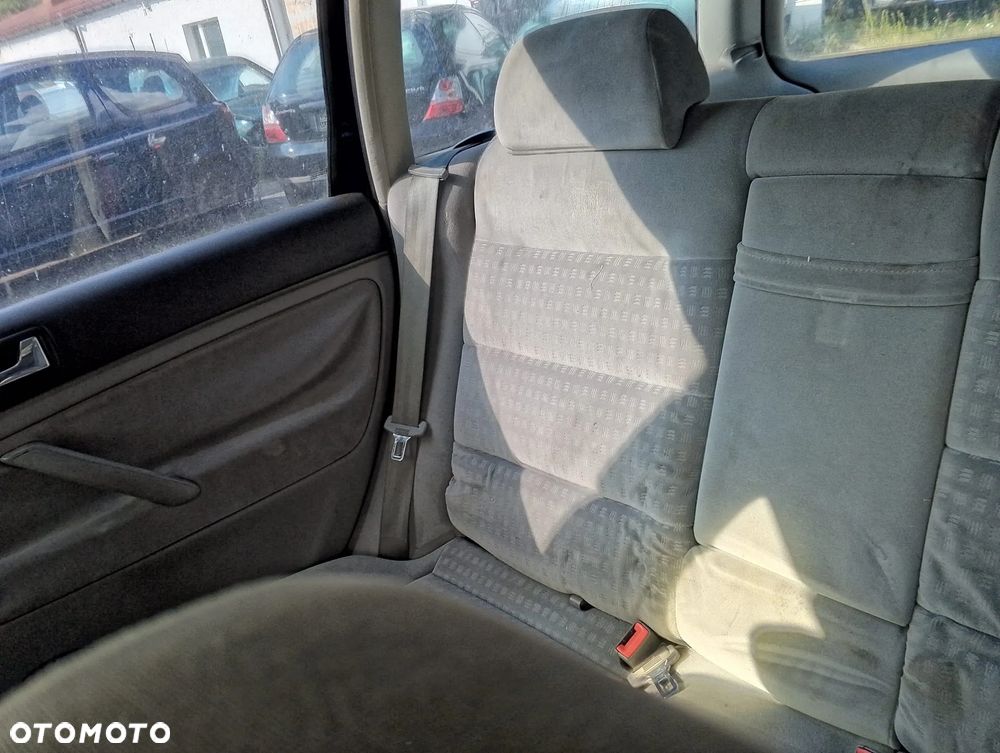 Volkswagen Passat B5 FL (00-05r.) 1.6 B 102KM. Silnik ALZ Skrzynia DVP lakier B5N / LB5N / 7D.Cały na części. GWARANCJA !!!  Przód Tył Zestaw Komplet Drzwi Klapa Zderzak Błotnik Maska Grill Atrapa Szyba Pas Lampa Lusterko Boczki Fotel Kanapa Kokpit Deska Rozdzielcza Przełącznik Włącznik Sterownik Przewody Wiązka Instalacja Moduł Komputer Czujnik Listwa Pompa Alternator Wtryski Głowica Rozrusznik Kompresor Sprzęgło Dwumas Silnik Skrzynia ABS Klimatyzacji Paliwa Wspomagania Kolektor Turbina Przepustnica Zawór Chłodnica Koło Hak Belka Sanki Zawieszenie Mcpherson Półoś Amortyzator Wydech Tłumik Zacisk Most - 8