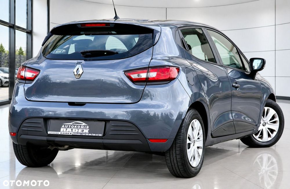 Renault Clio - 9
