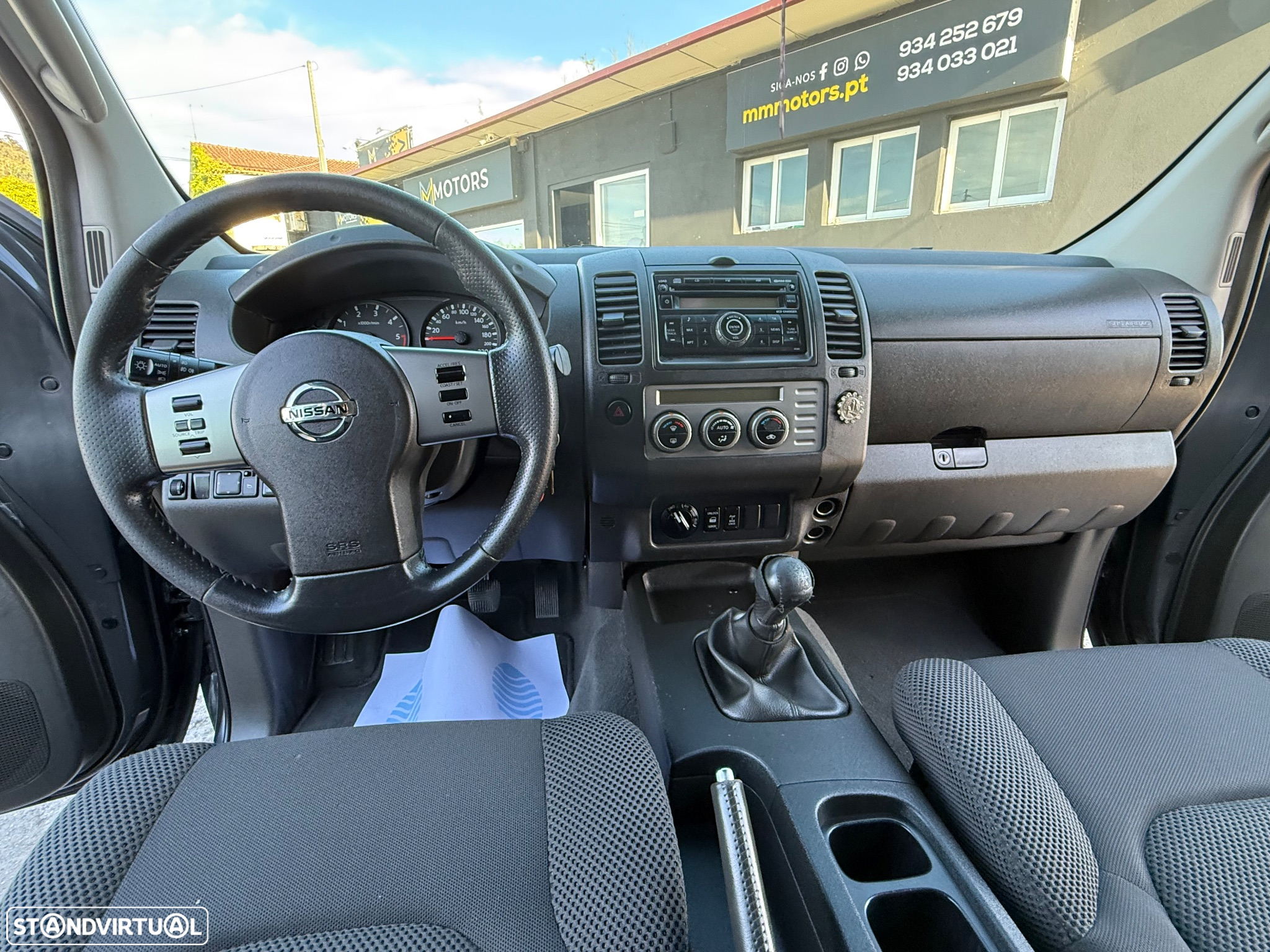 Nissan Navara 2.5 dCi CD LE Premium - 42