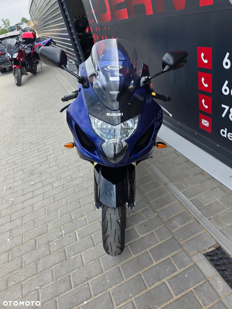 Suzuki GSX-R - 16