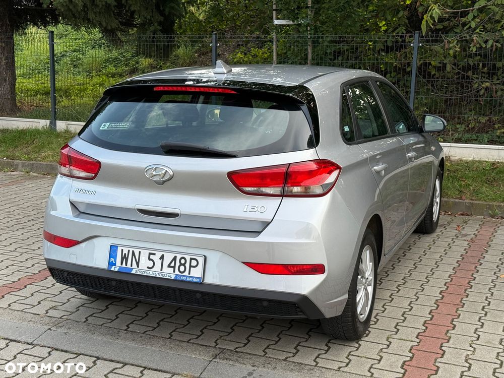 Hyundai i30 1.5 DPI Classic + - 25