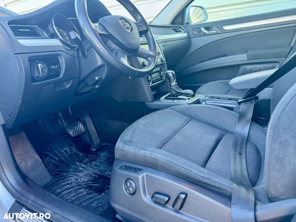 Skoda Superb 2.0 TDI Elegance - 8