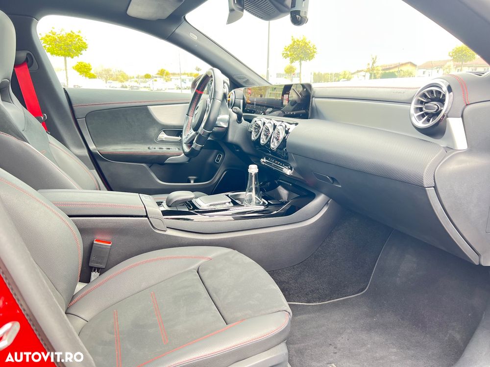 Mercedes-Benz CLA - 9