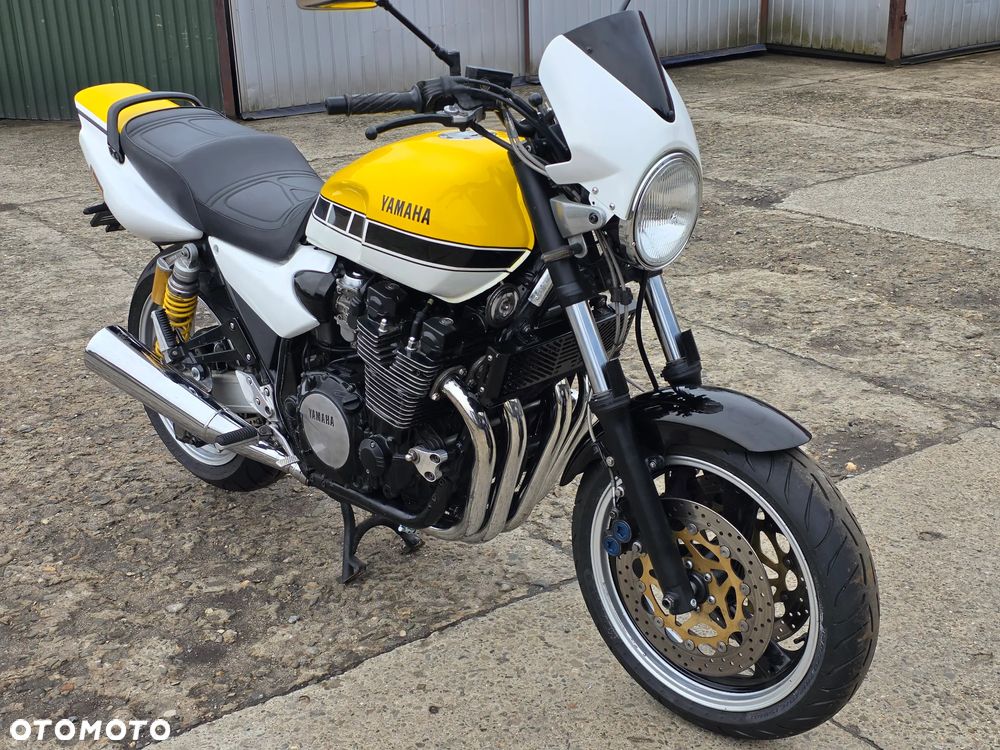 Yamaha XJR - 2