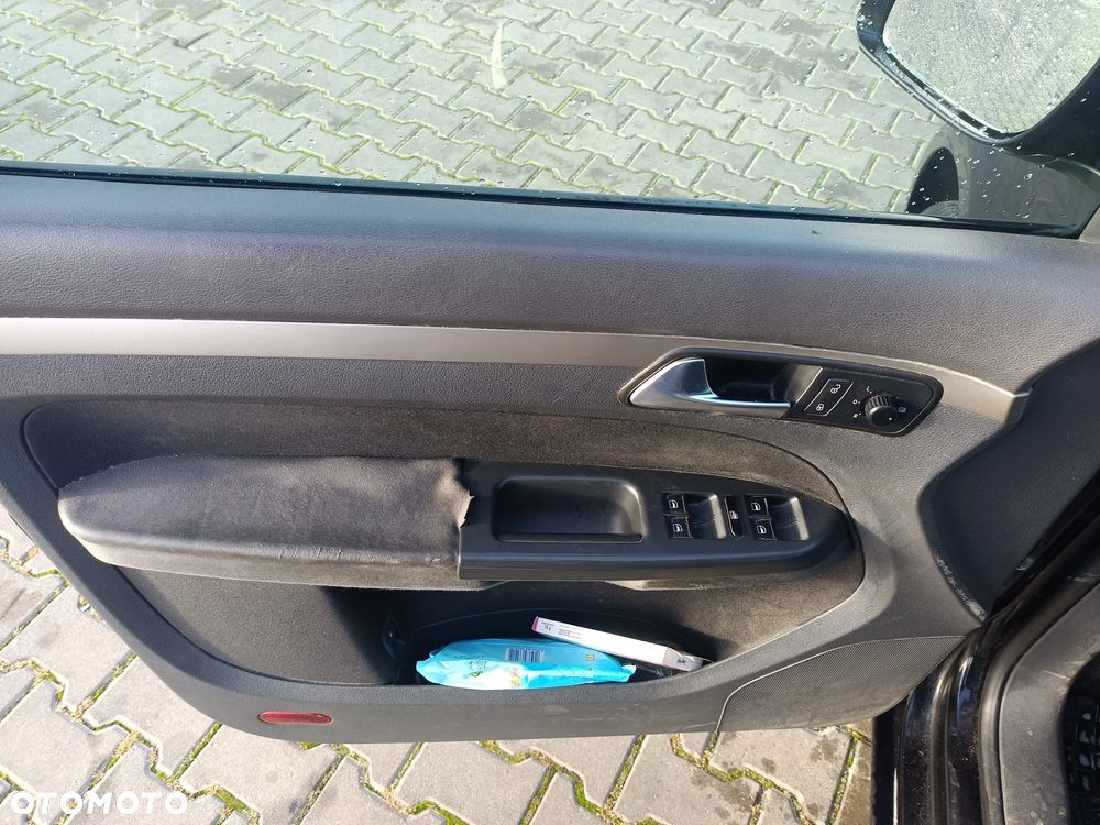 Volkswagen Touran - 9