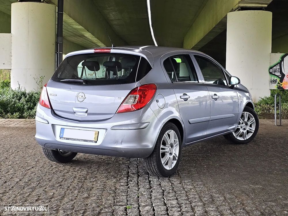 Opel Corsa 1.2 Enjoy - 4