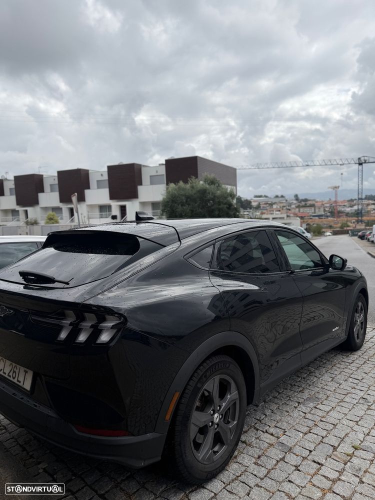 Ford Mustang Mach-E - 4