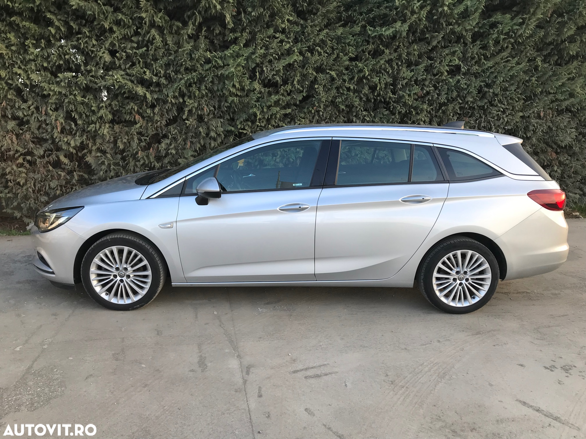 Opel Astra 1.6 D Start/Stop Automatik Sports Tourer Edition - 12