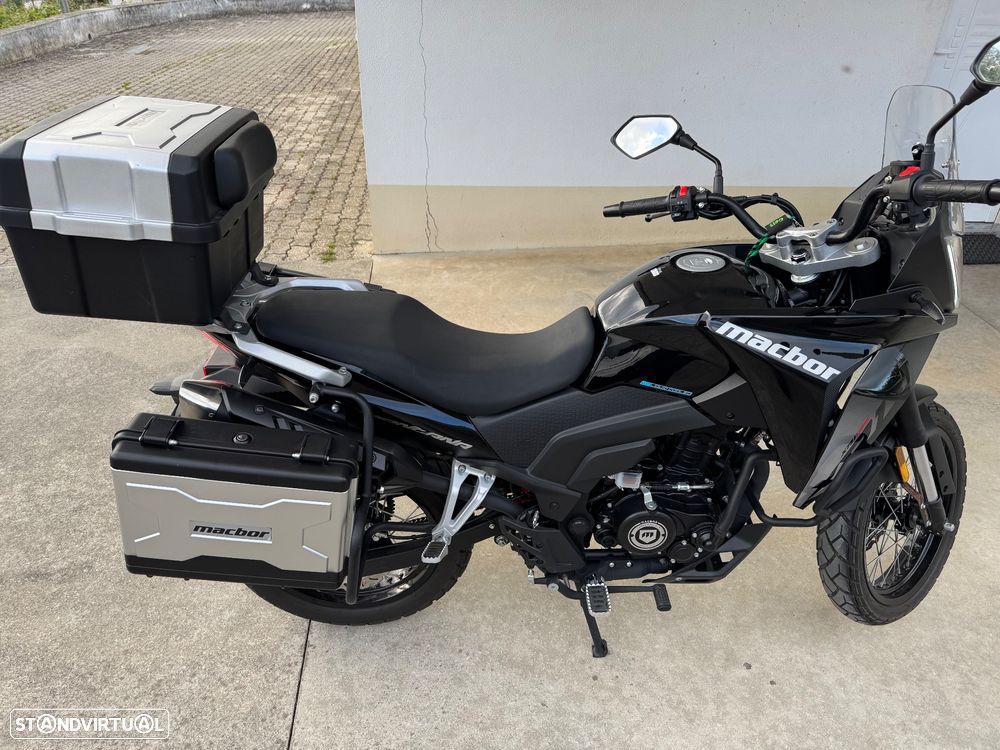 Macbor Montana XR1 125 - 6