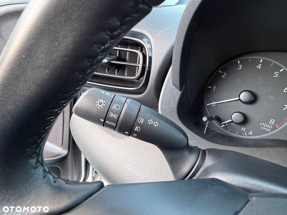 Toyota Yaris 1.5 Comfort - 33