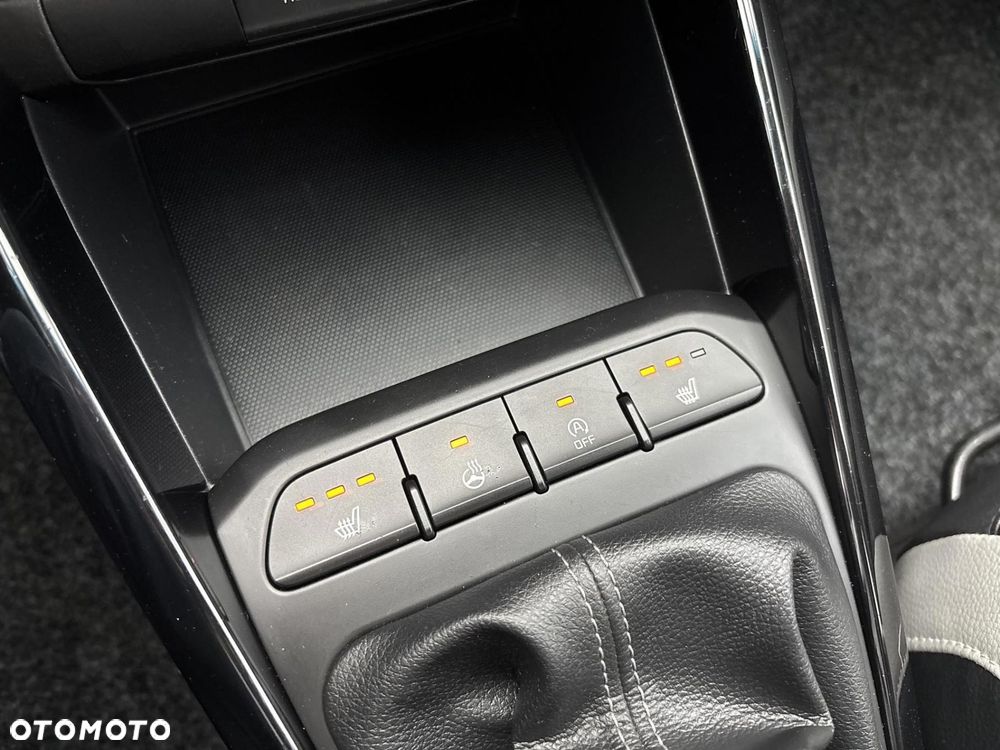 Kia Stonic 1.4 L - 21