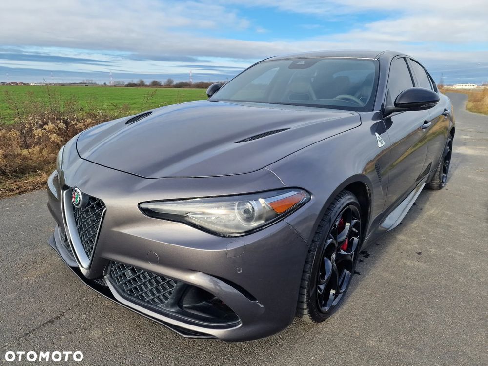 Alfa Romeo Giulia 2.9 V6 Bi-Turbo AT8 Quadrifoglio - 2