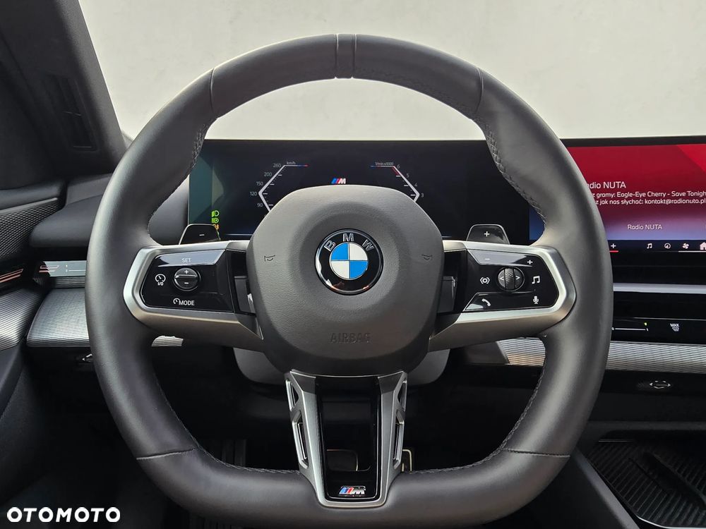 BMW Seria 5 520d xDrive - 13