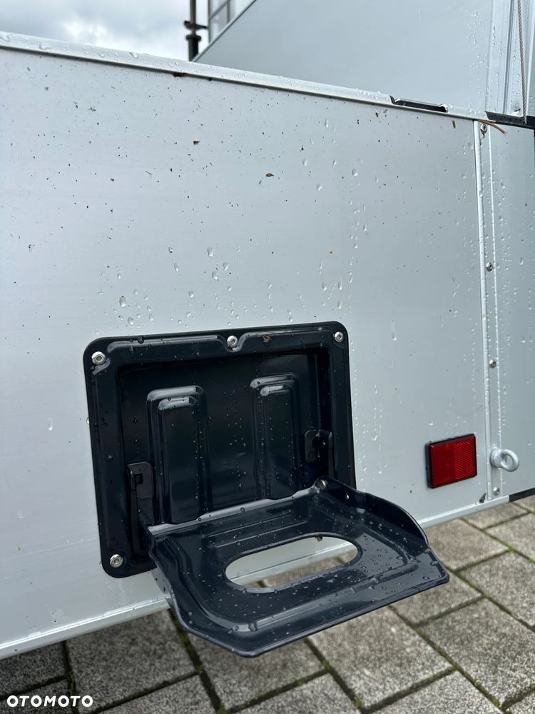 Mercedes-Benz Sprinter - 26