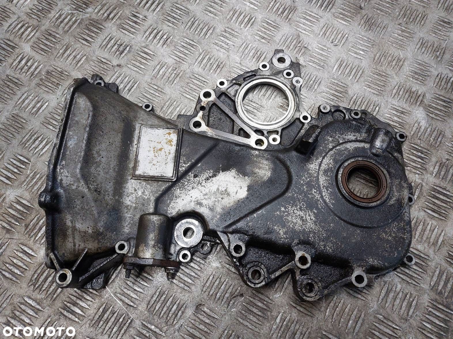 OSŁONA OBUDOWA ROZRZĄDU AVENSIS T25 1.8 16V 11321-0D020 - 1